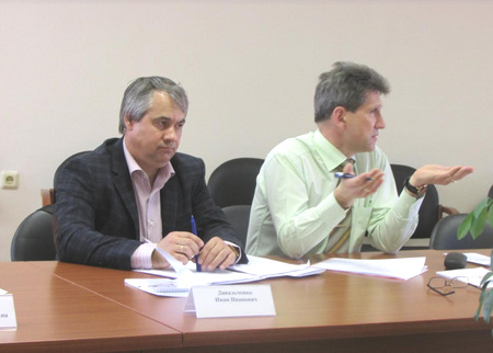 Участники круглого стола, члены АЮР Иван Давльченко и Алексей Панов